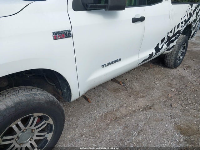 Toyota Tundra Sr5 5.7l V8