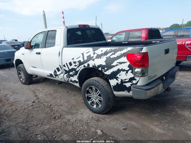 Toyota Tundra Sr5 5.7l V8