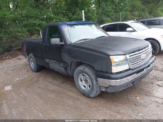 Salvage Chevrolet Silverado 1500 Image
