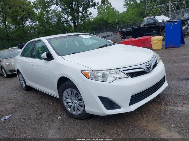 Salvage Toyota Camry Image