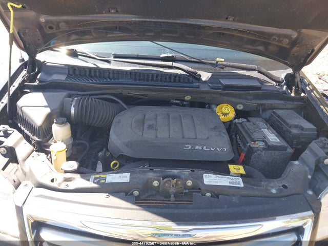 Chrysler Town & Country Touring