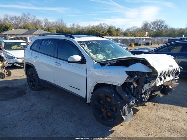 Salvage Jeep Cherokee Image