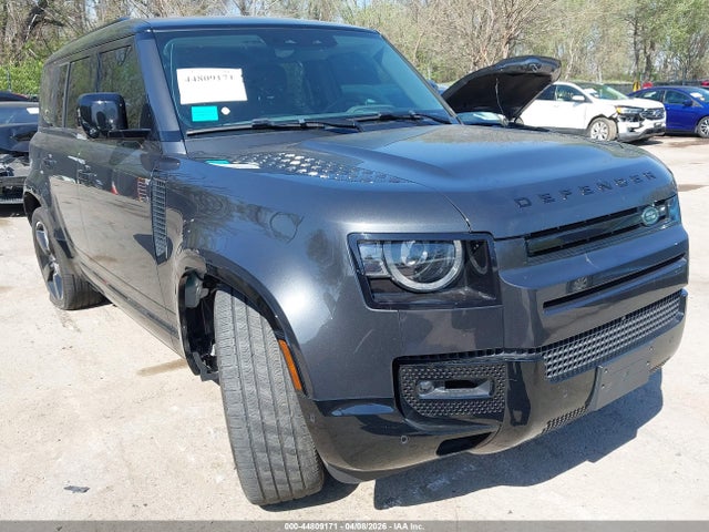 Salvage Land Rover Defender Image
