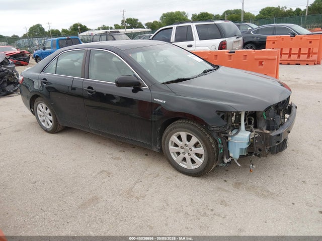 Salvage Toyota Camry Image