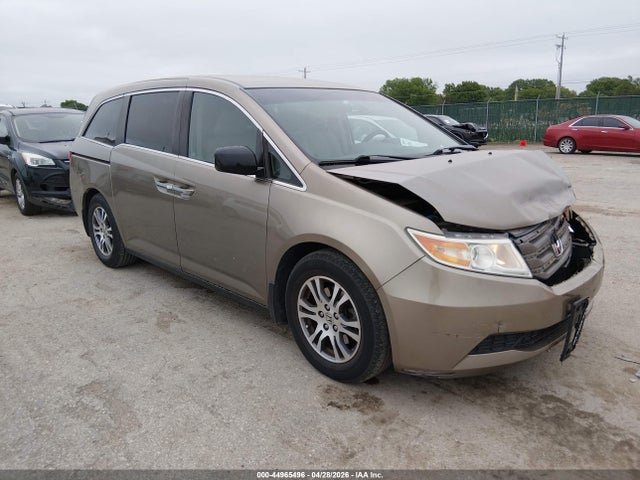 Salvage Honda Odyssey Image