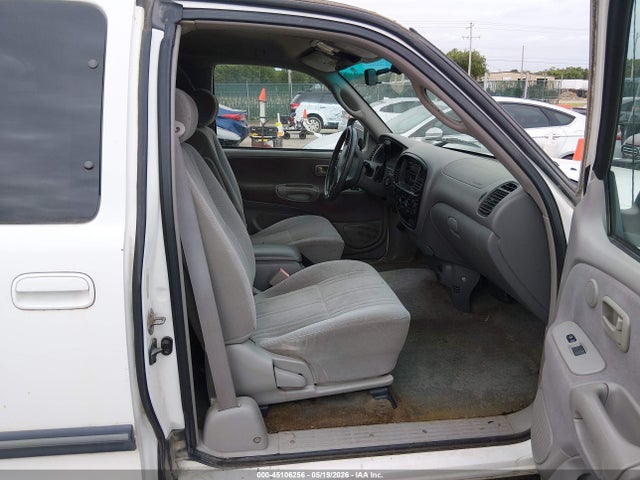 Toyota Tundra Sr5 V8