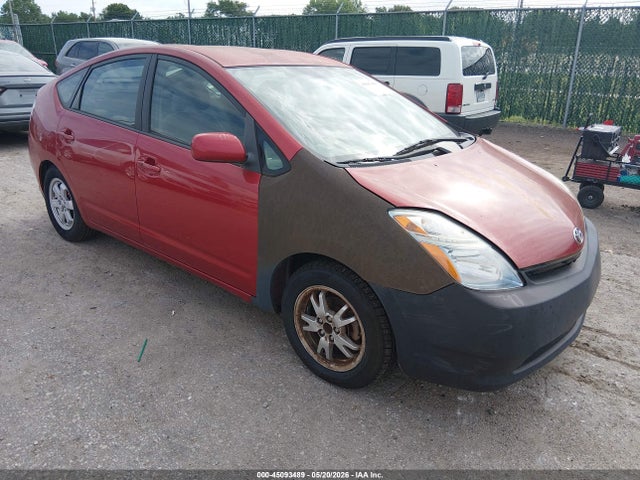 Salvage Toyota Prius Image