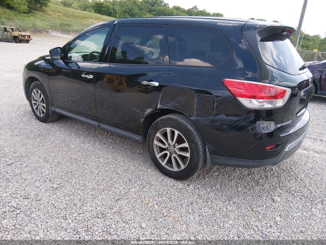 Nissan Pathfinder S