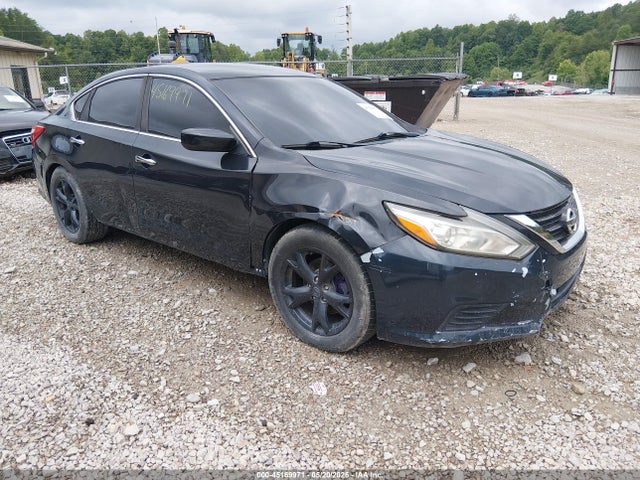 Salvage Nissan Altima Image