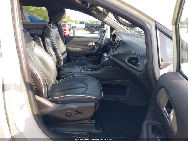Chrysler Pacifica Limited