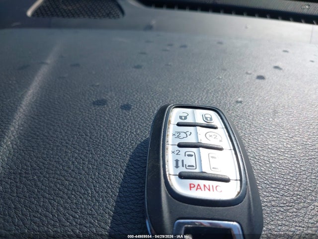 Chrysler Pacifica Limited