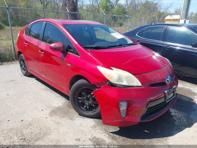 Salvage Toyota Prius Image