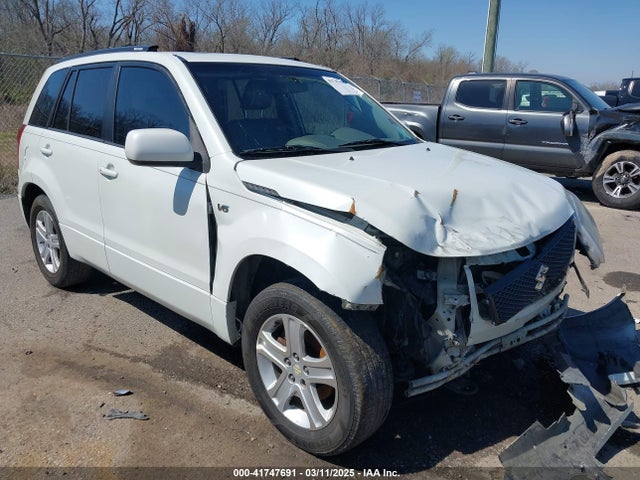 Salvage Suzuki Grand Vitara Image
