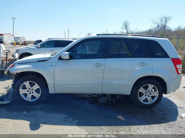 Suzuki Grand Vitara Luxury