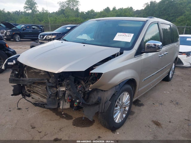 Chrysler Town & Country Limited