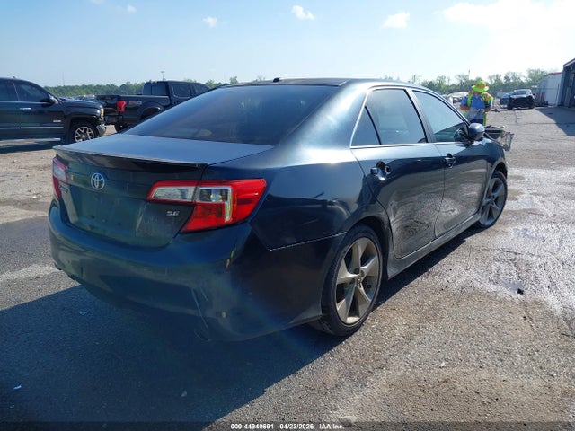 Toyota Camry Se V6