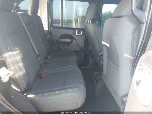 Jeep Wrangler 4-door Sport S 4x4