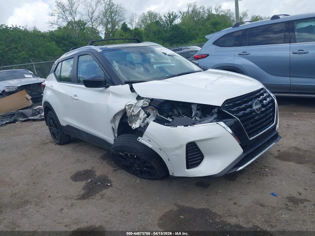 Salvage Nissan Kicks Image