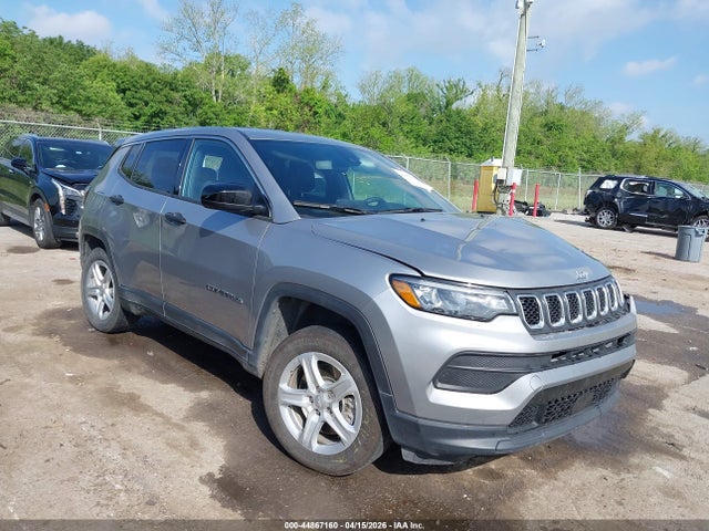Salvage Jeep Compass Image