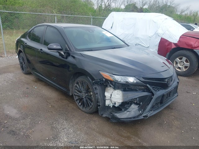Salvage Toyota Camry Image