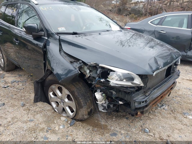 Salvage Volvo XC60 Image