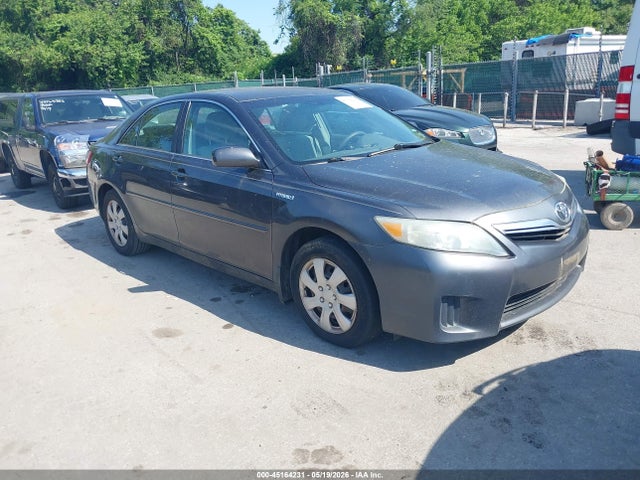 Salvage Toyota Camry Image