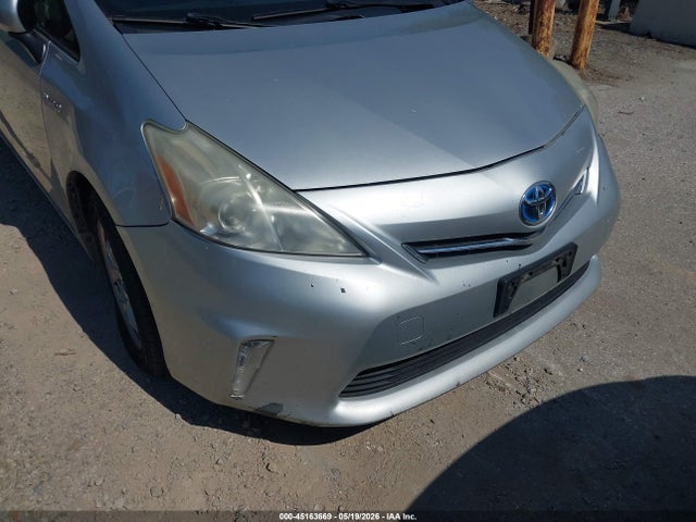 Toyota Prius v Two