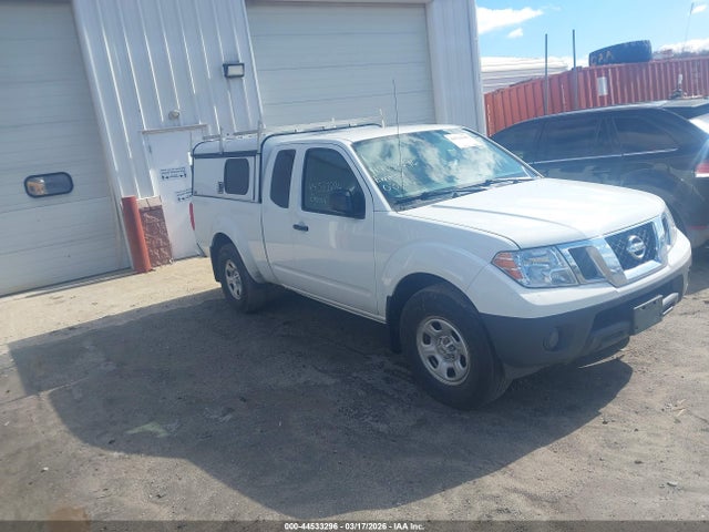 Salvage Nissan Frontier Image