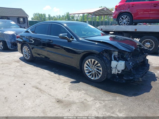 Salvage Lexus Es Image