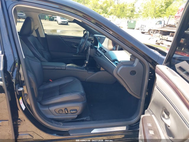 Lexus Es Luxury