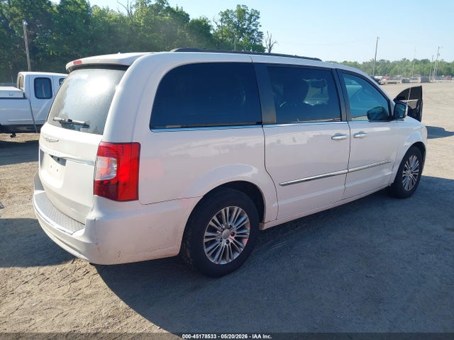 Chrysler Town & Country Touring-l