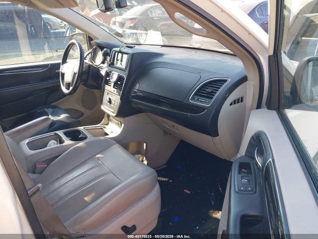 Chrysler Town & Country Touring-l