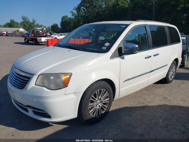 Chrysler Town & Country Touring-l