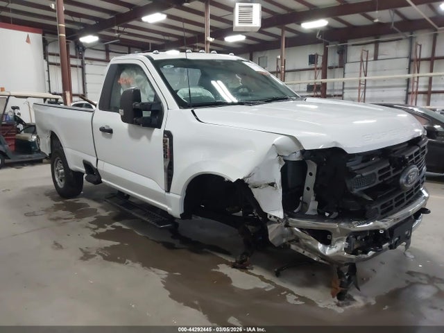 Salvage Ford F-250 Image