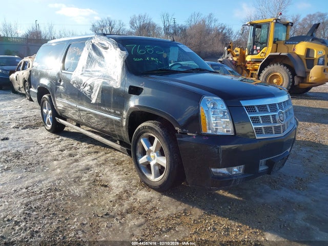 Salvage Cadillac Escalade Image