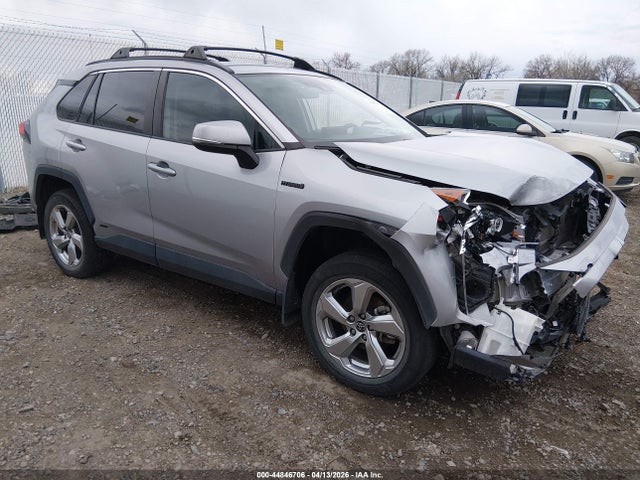 Salvage Toyota RAV4 Image
