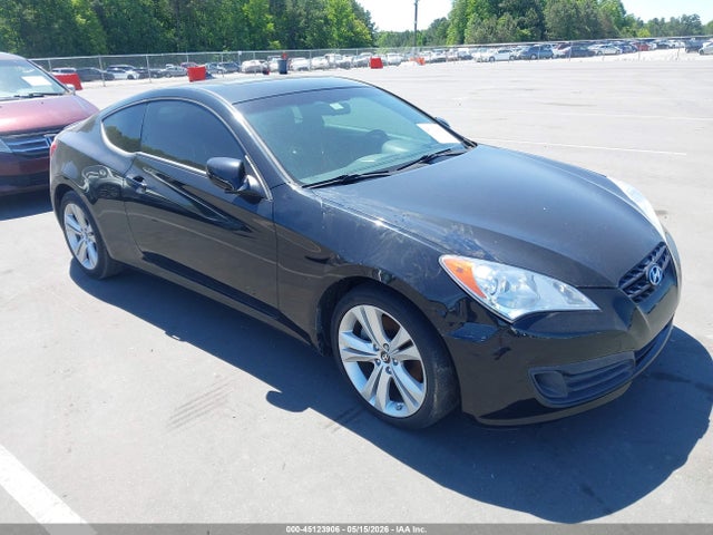 Salvage Hyundai Genesis Image