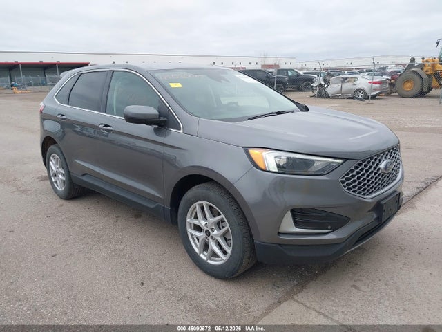 Salvage Ford Edge Image