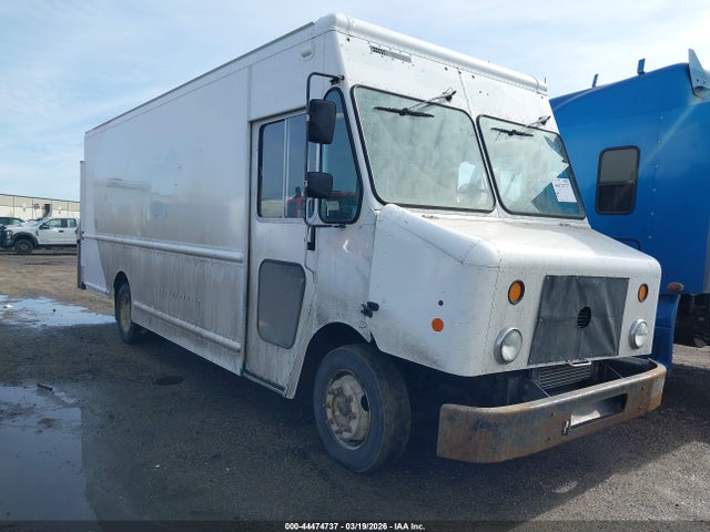 Salvage Freightliner Chassis Image