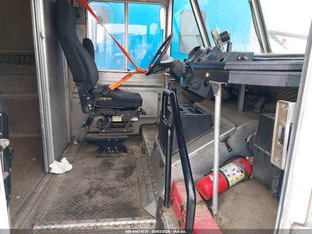Freightliner Chassis M Line Walk-in Van