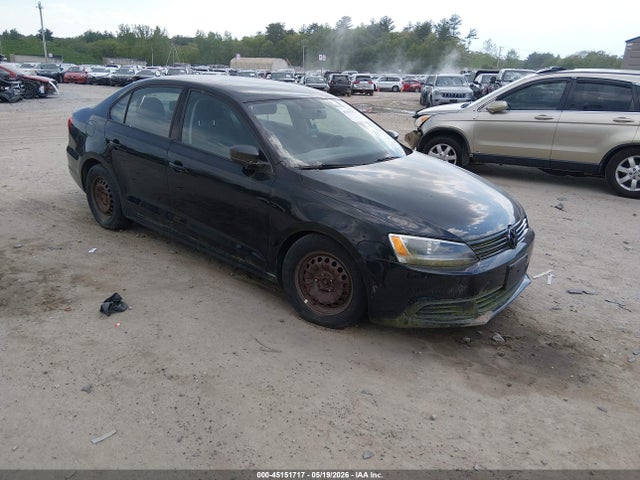 Salvage Volkswagen Jetta Image