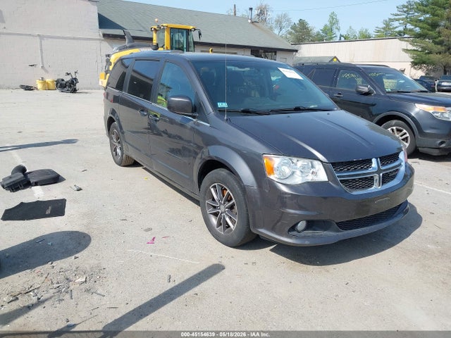 Salvage Dodge Grand Caravan Image