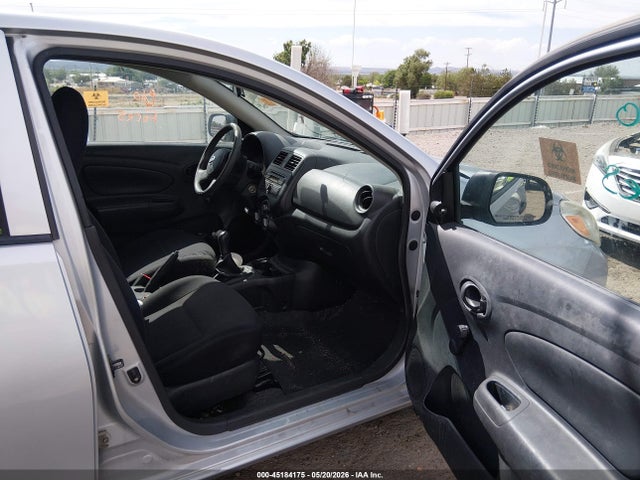 Nissan Versa 1.6 S