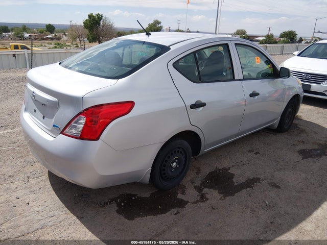 Nissan Versa 1.6 S