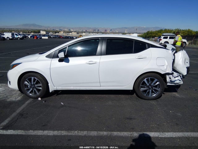 Nissan Versa 1.6 Sv