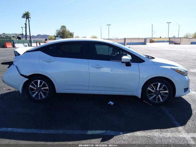 Nissan Versa 1.6 Sv