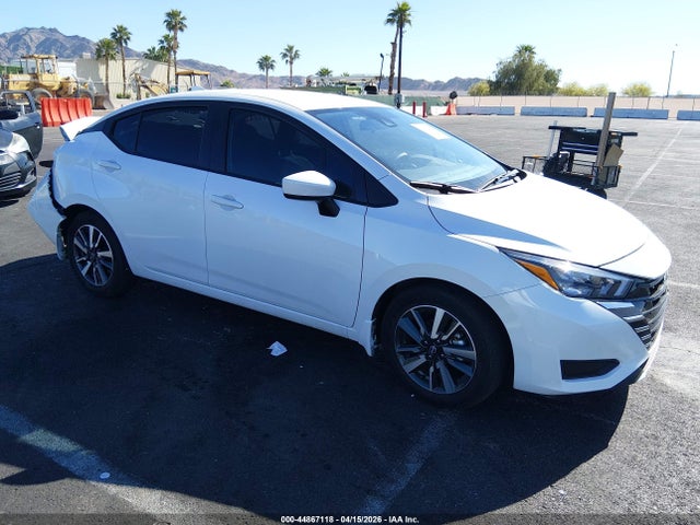 Salvage Nissan Versa Image