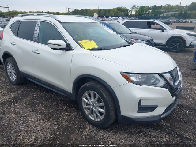 Salvage Nissan Rogue Image