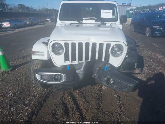 Jeep Wrangler Sahara 4x4