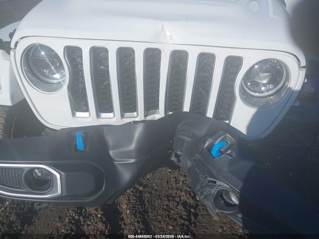 Jeep Wrangler Sahara 4x4